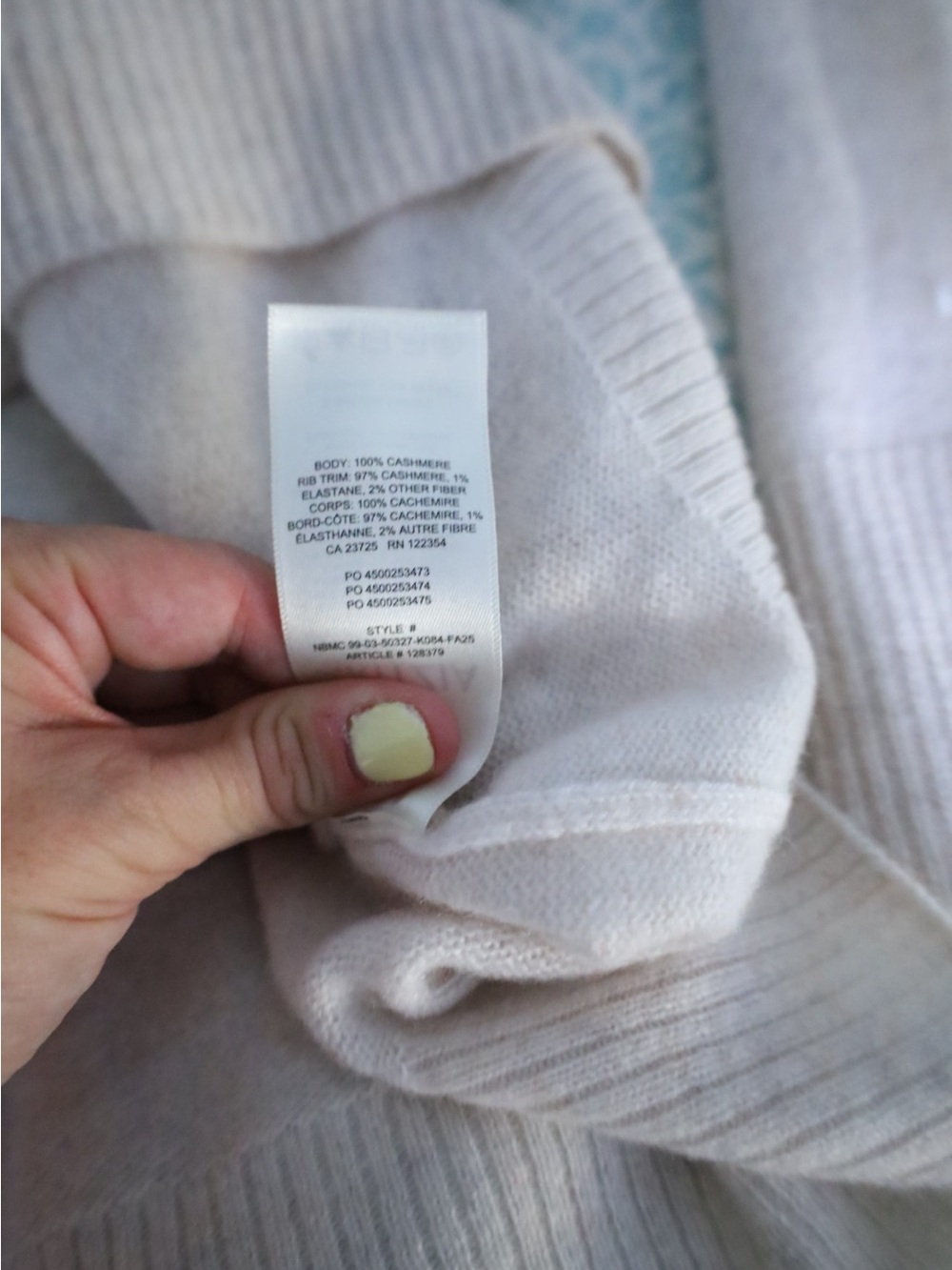 Aritzia Feather Cashmere Relaxed Crew Sweater Light Oatmeal Womens Size Large - Picture 10 of 10